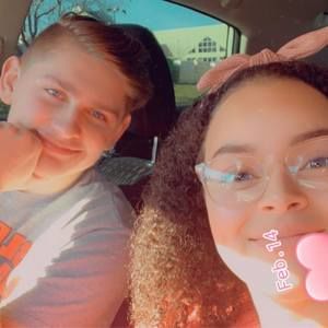 Meet your Posher, Alyson